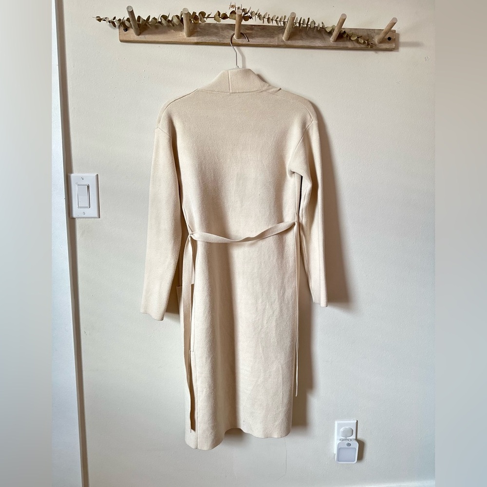 Babaton by Aritzia Ty Cardigan Belted Duster in Cream / Light Birch Size XXS - Picture 14 of 15